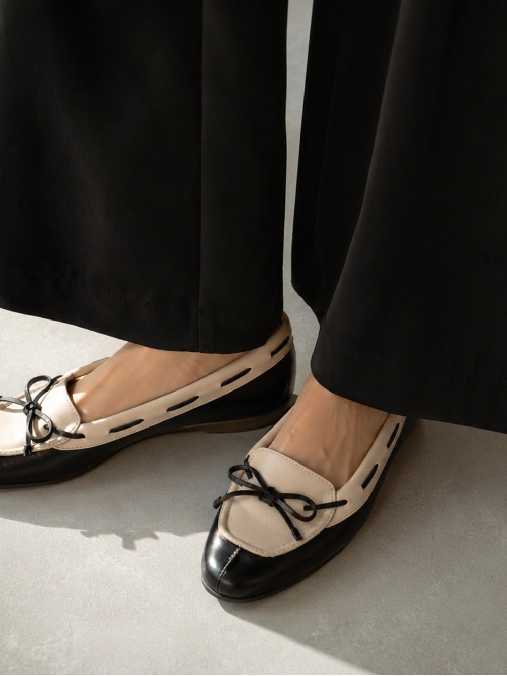 Vintage Ritio Leather Loafers Size 7M Black Ivory Made in Brazil Rare Bow Flats
